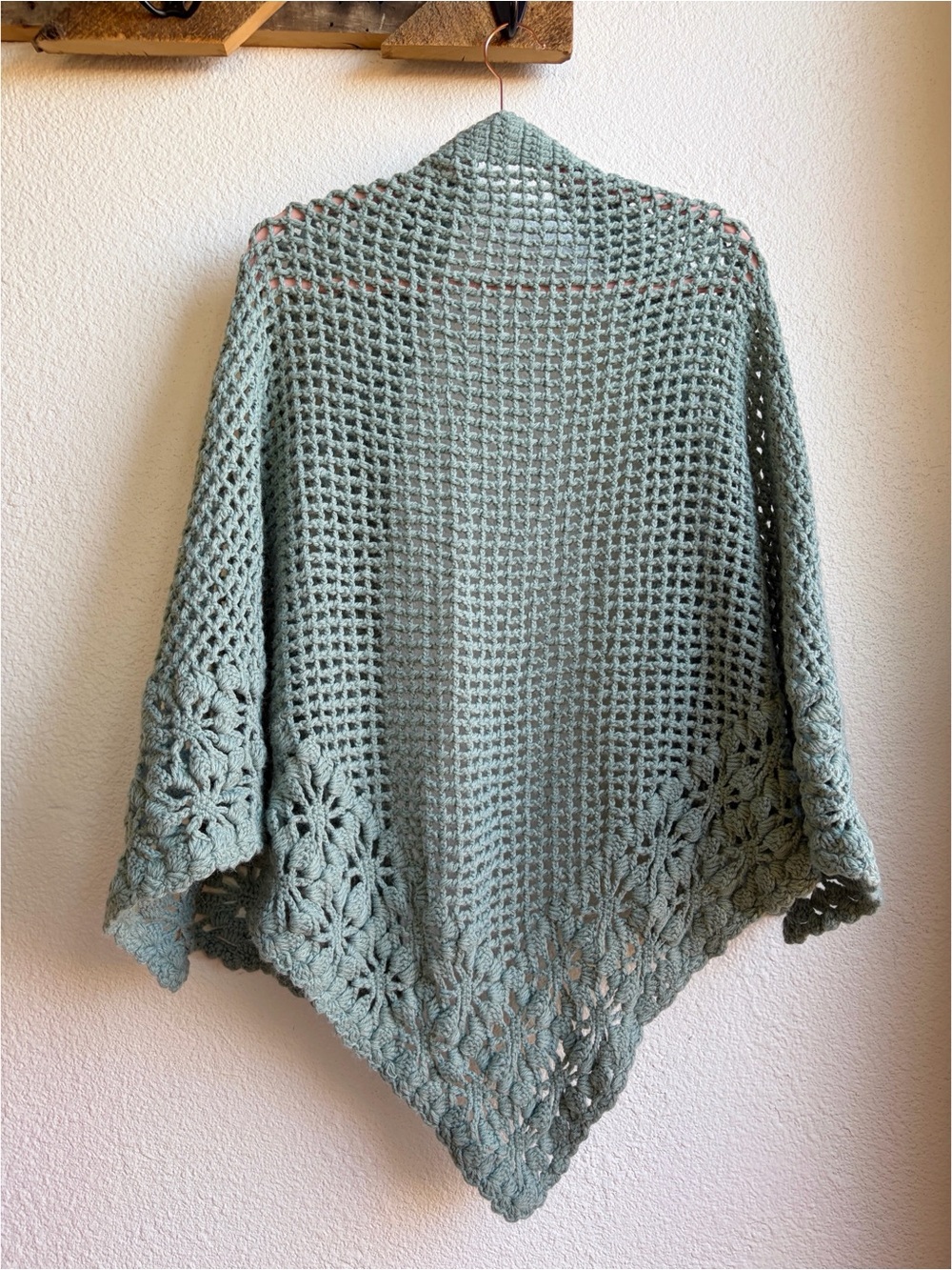 Vintage Hand Crocheted Seafoam Floral Trim Shawl
